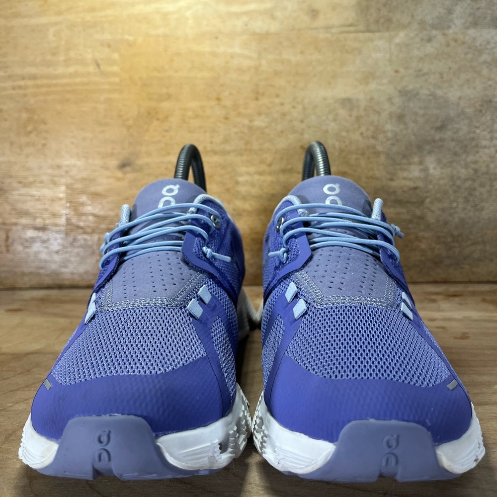 On Cloud 5 REFLECTIVE Womens Size 6.5 Running Shoes Sneakers Blueberry Feather - Picture 2 of 12